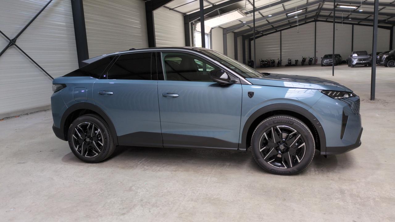 PEUGEOT 3008 NOUVEAU HYBRID 136 E-DCS6 GT