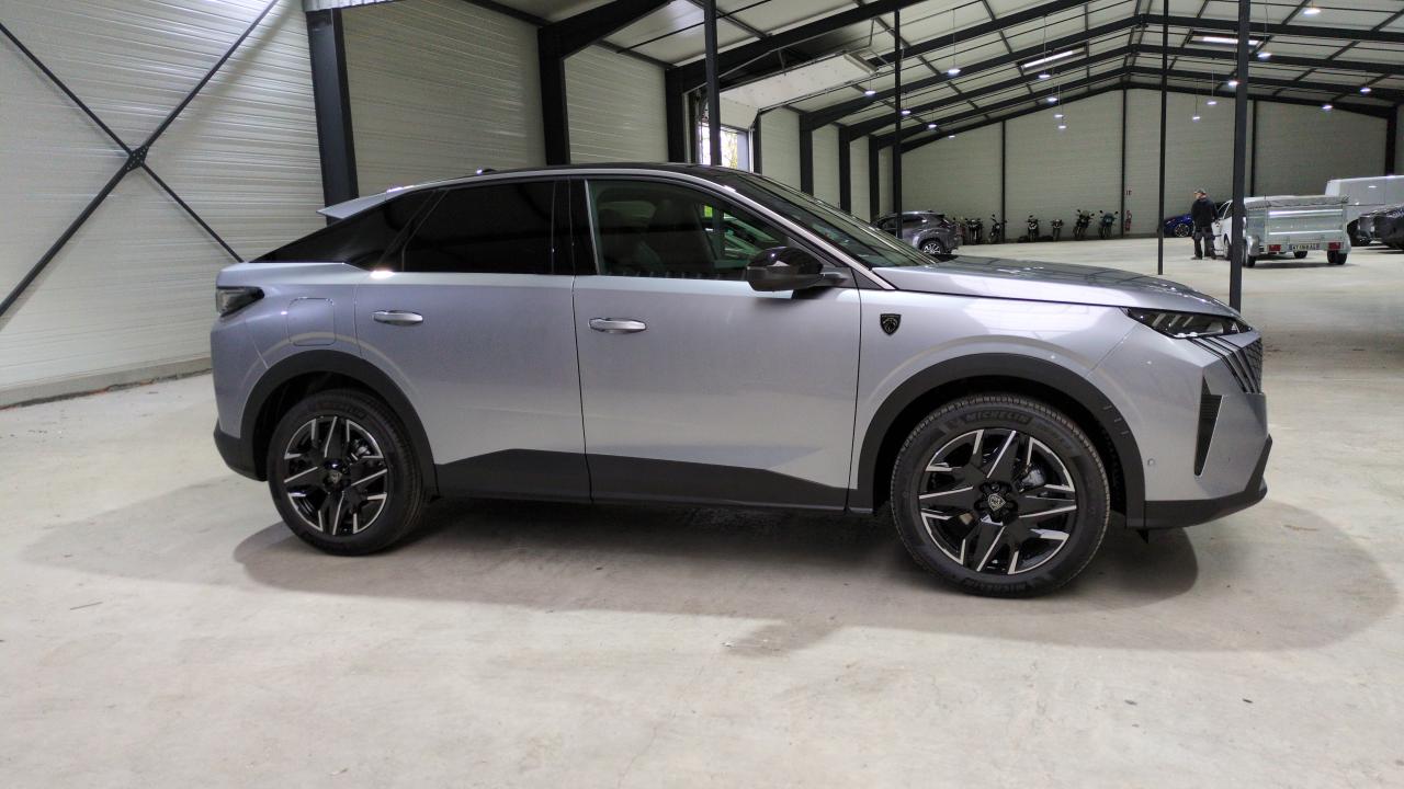 PEUGEOT 3008 NOUVEAU HYBRID 145 E-DCS6 GT + TOIT PANO + PACK 360 VISION & DRIVE ASSIST PLUS