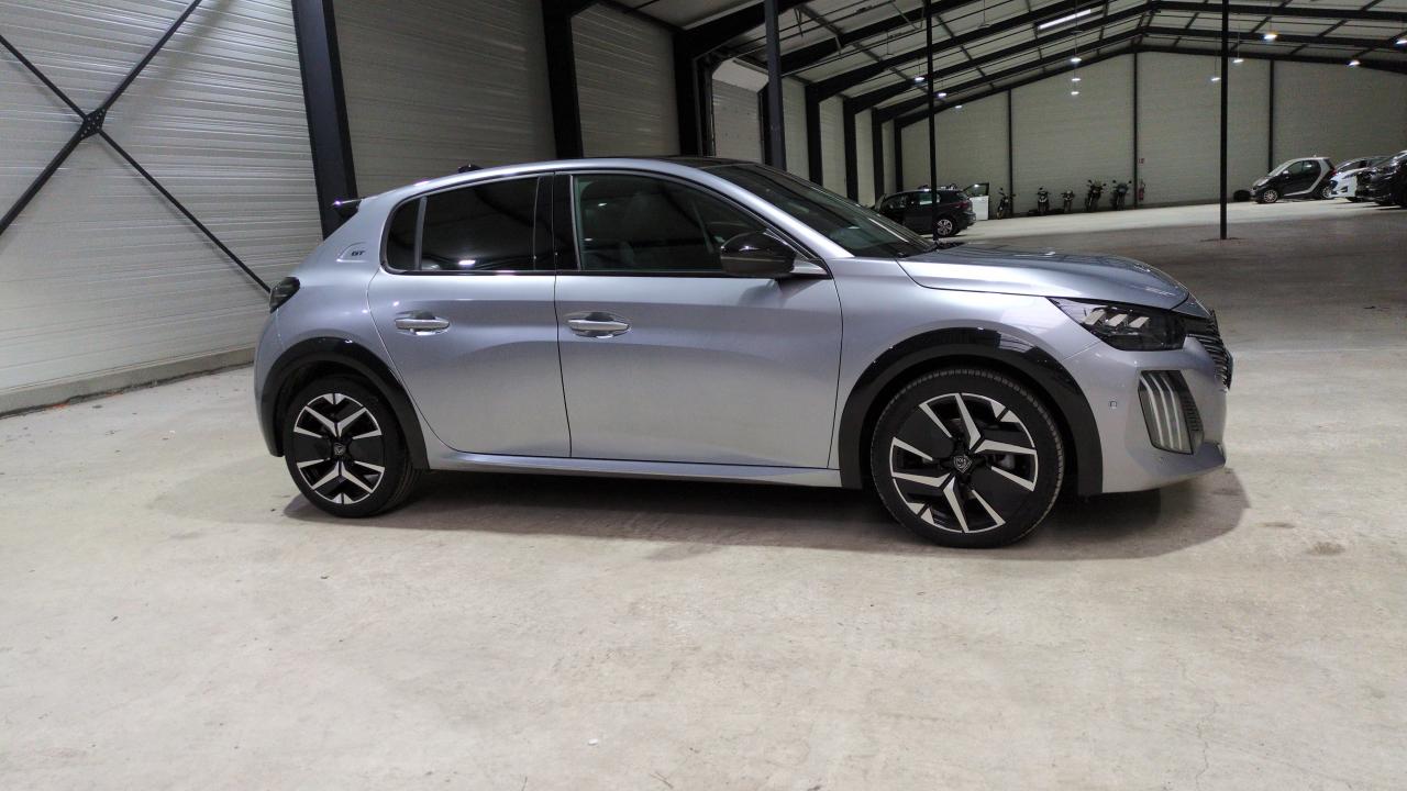 PEUGEOT 208 HYBRID 136 E-DCS6 GT + NAVI + PACK VISION + TOIT PANO