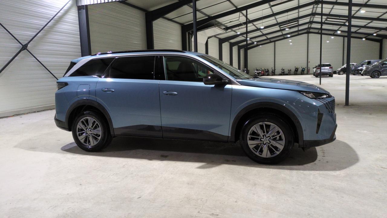 PEUGEOT 5008 NOUVEAU HYBRID 145 E-DCS6 7PL ALLURE  + PACK PANORAMIC NAVIGATION + PACK 360 VISION & DRIVE ASSIST