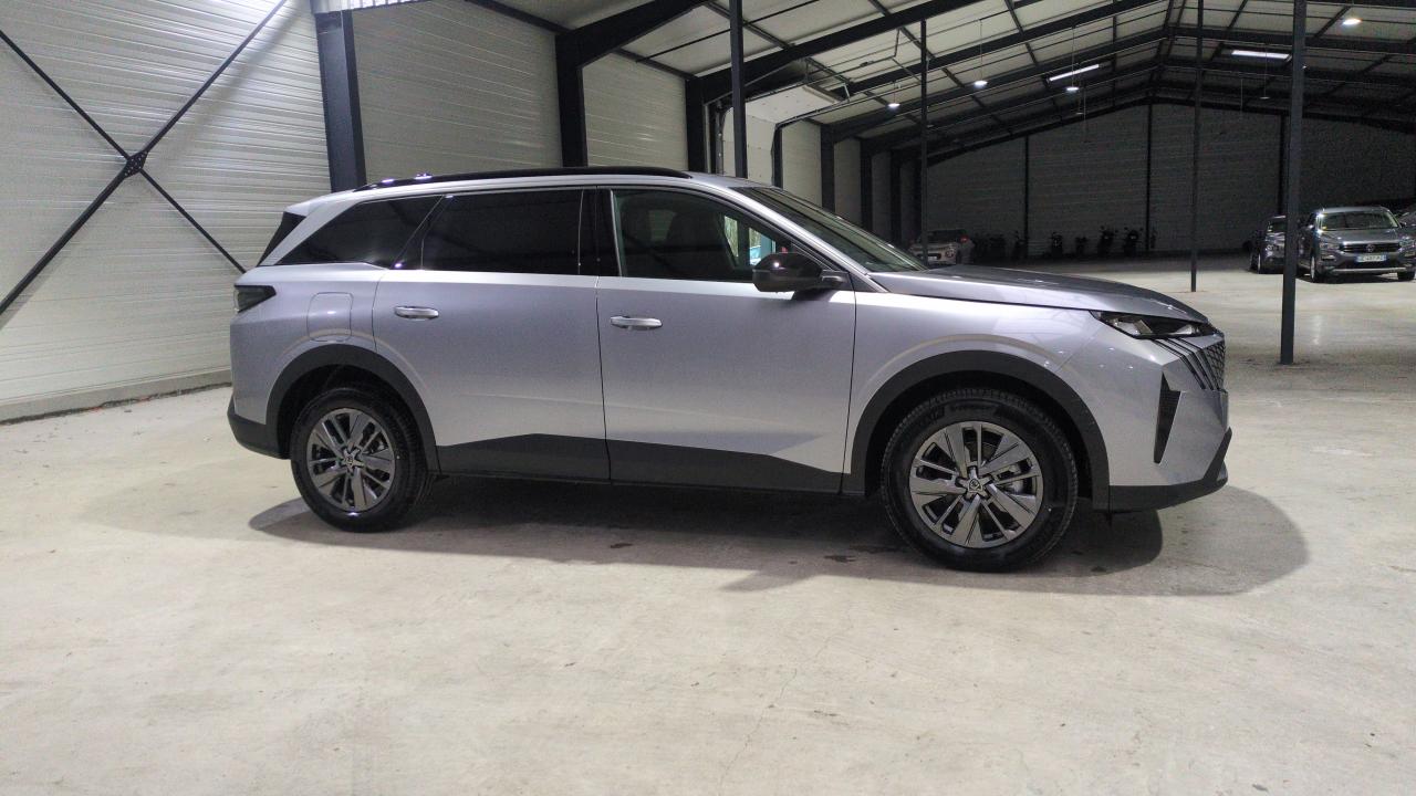 PEUGEOT 5008 NOUVEAU HYBRID 145 E-DCS6 7PL ALLURE + PACK PANORAMIC NAVIGATION