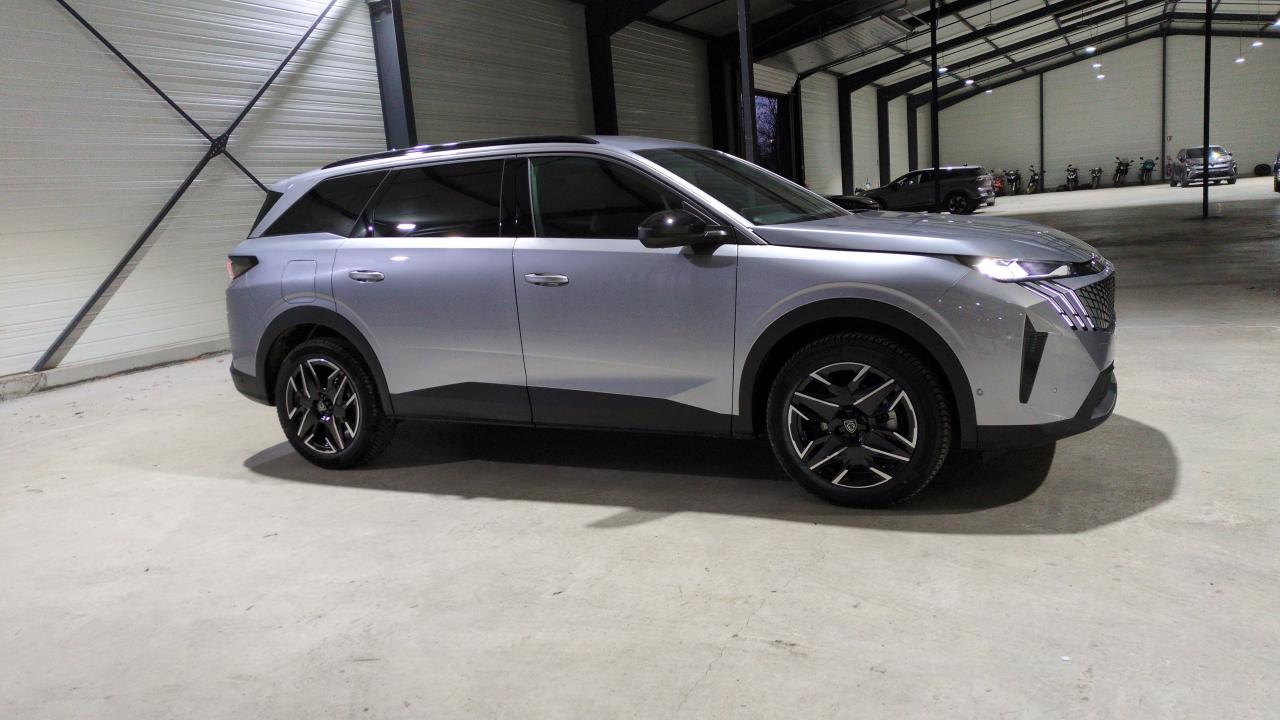 PEUGEOT 5008 NOUVEAU HYBRID 145 E-DCS6 7PL ALLURE + GRIP CONTROL + PACK 360 VISION & DRIVE ASSIST