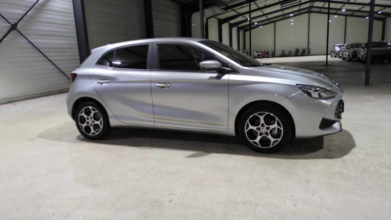 MG MG3 1.5 L HYBRID+ 195 CH LUXURY + RADAR AR + CAMERA 360