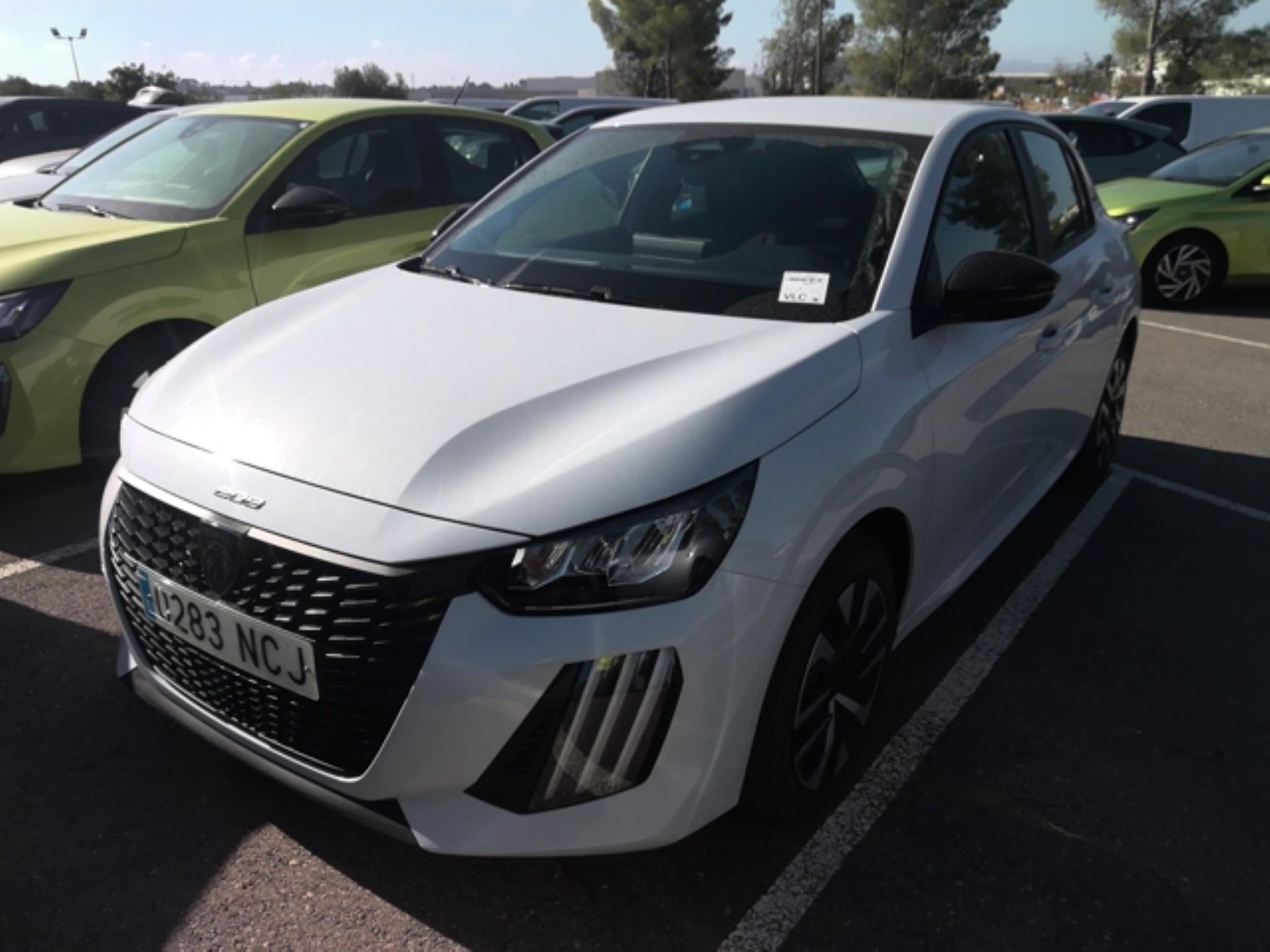PEUGEOT 208 HYBRID 100 E-DCS6 STYLE