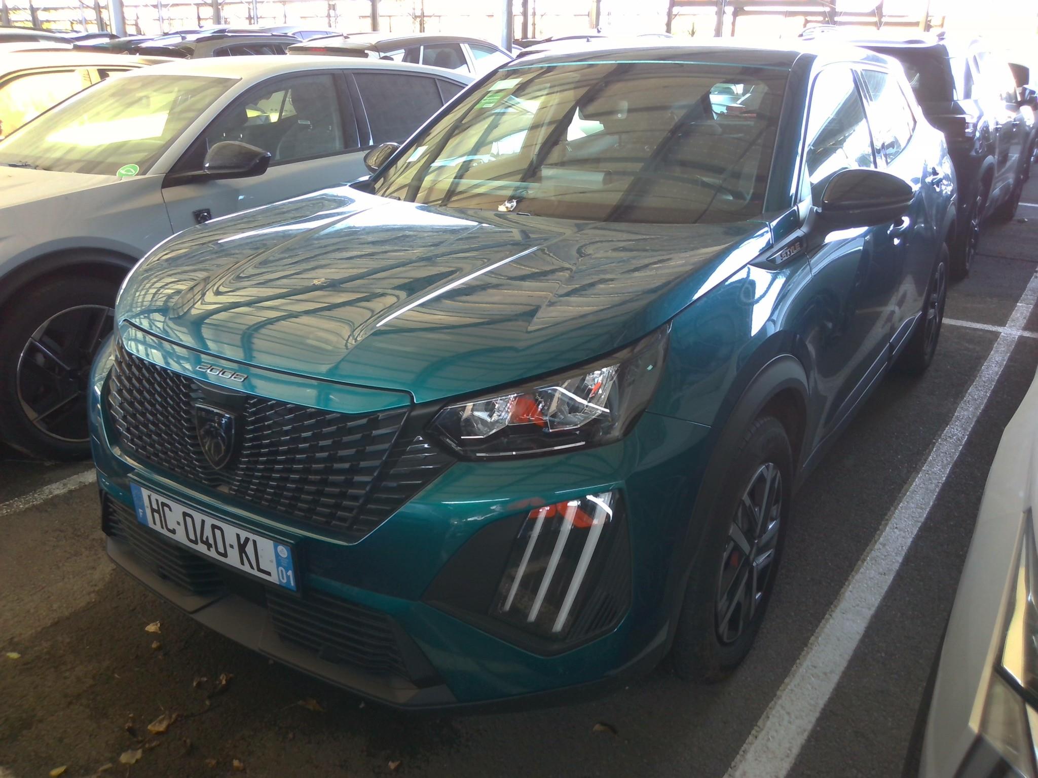 PEUGEOT 2008 HYBRID 145 CH E-DCS6 STYLE